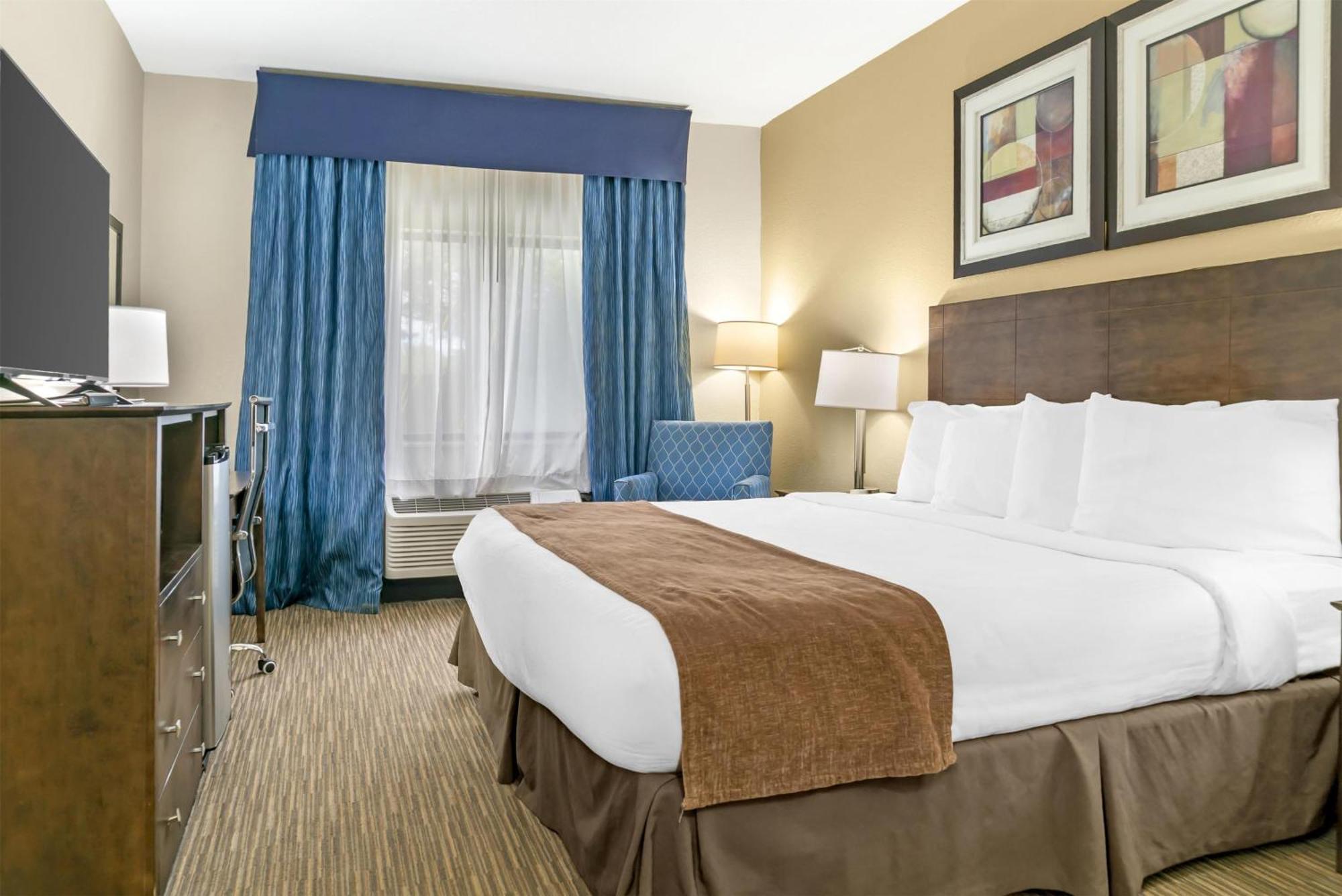 Hotel Western Blue Water Bridge 3*