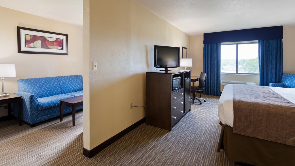 Western Blue Water Bridge Hotel Port Huron